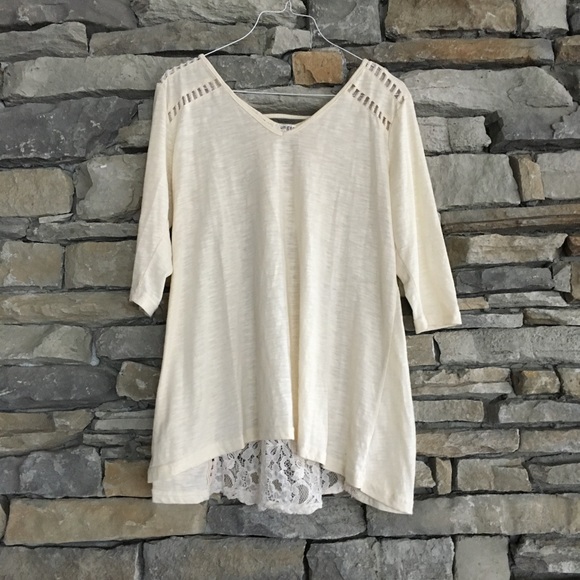 SOLD - Umgee Top - Picture 1 of 4